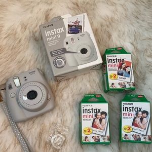 Fujifilm instax mini 9 with 3 instax mini refills